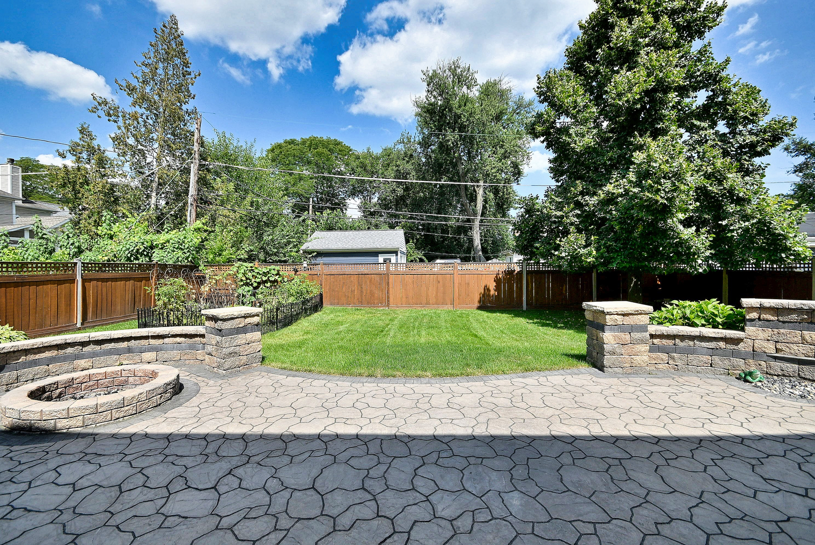 1908 S Harrison Street Property Photo 7