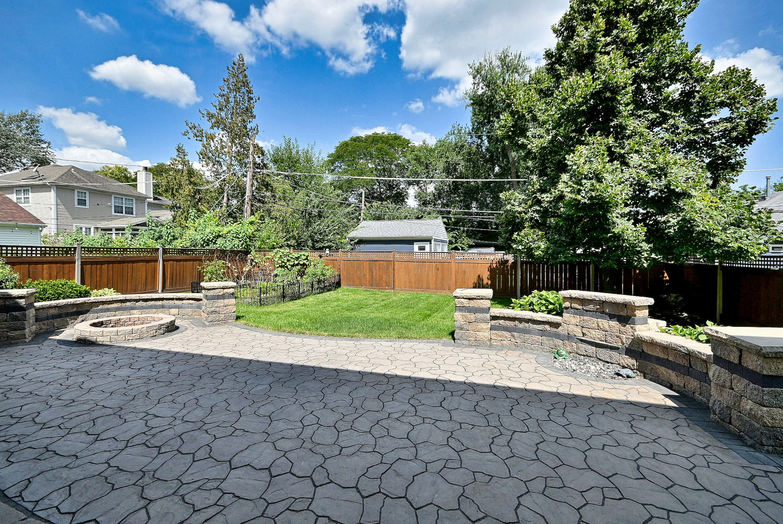 1908 S Harrison Street Property Photo 8