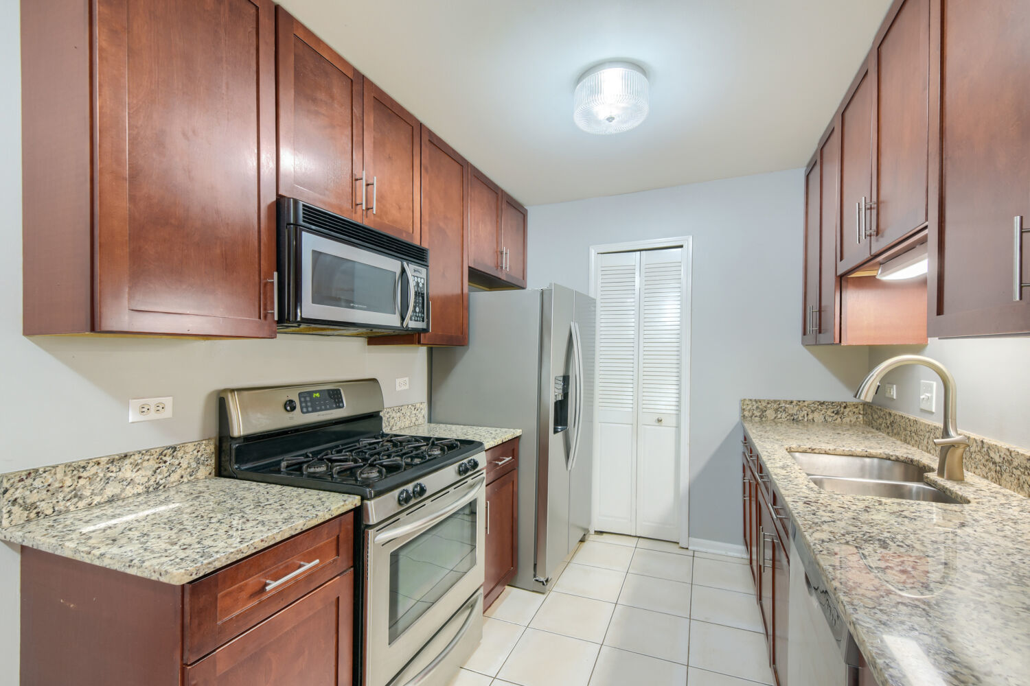 2660 N Bosworth Avenue 1nw Property Photo 8