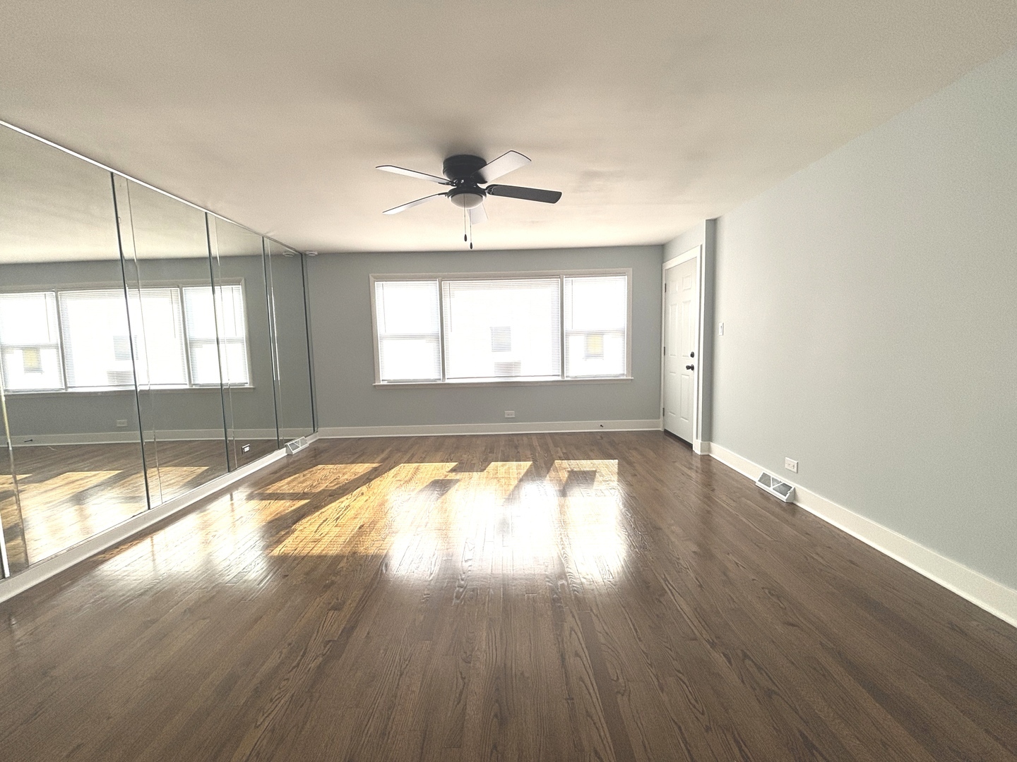 15711 Dixie Highway Property Photo 4