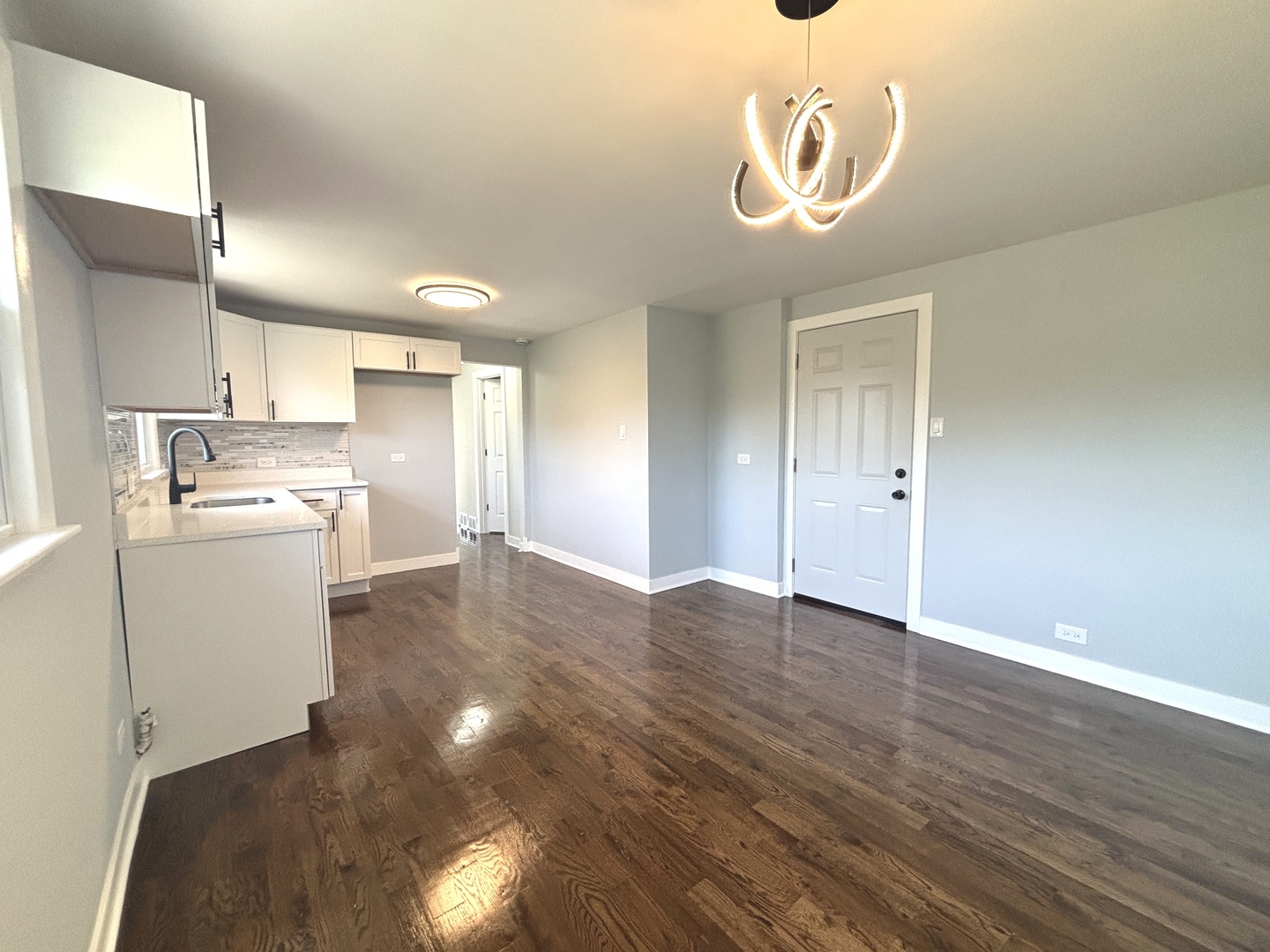 15711 Dixie Highway Property Photo 9