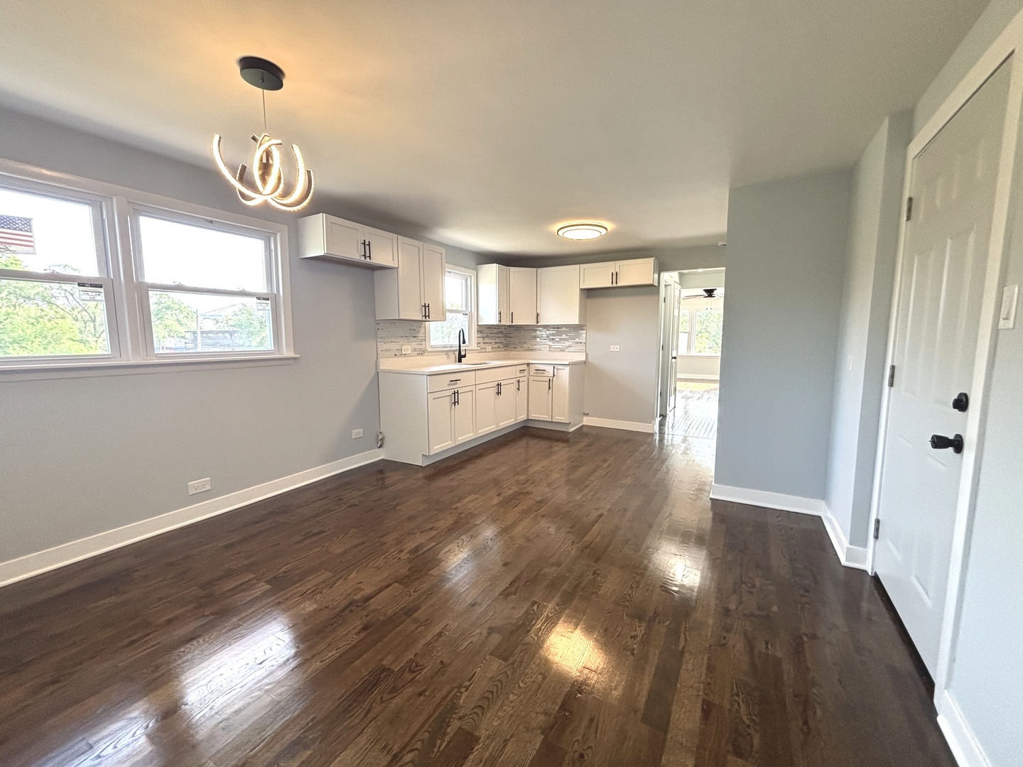 15711 Dixie Highway Property Photo 10