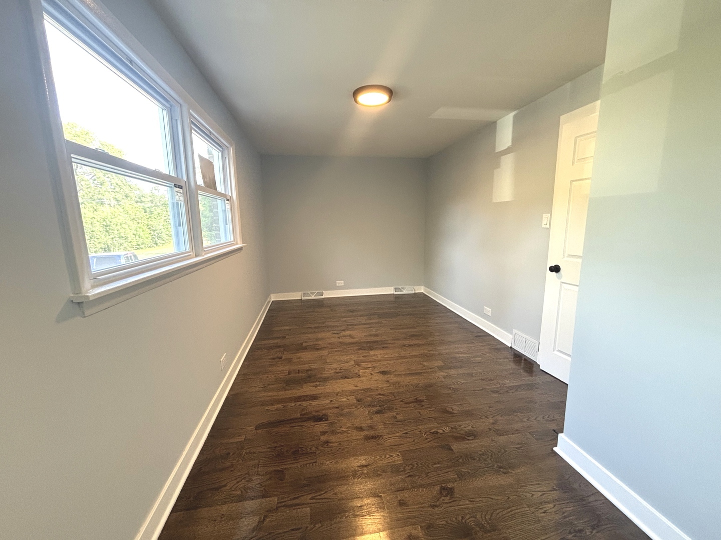 15711 Dixie Highway Property Photo 12