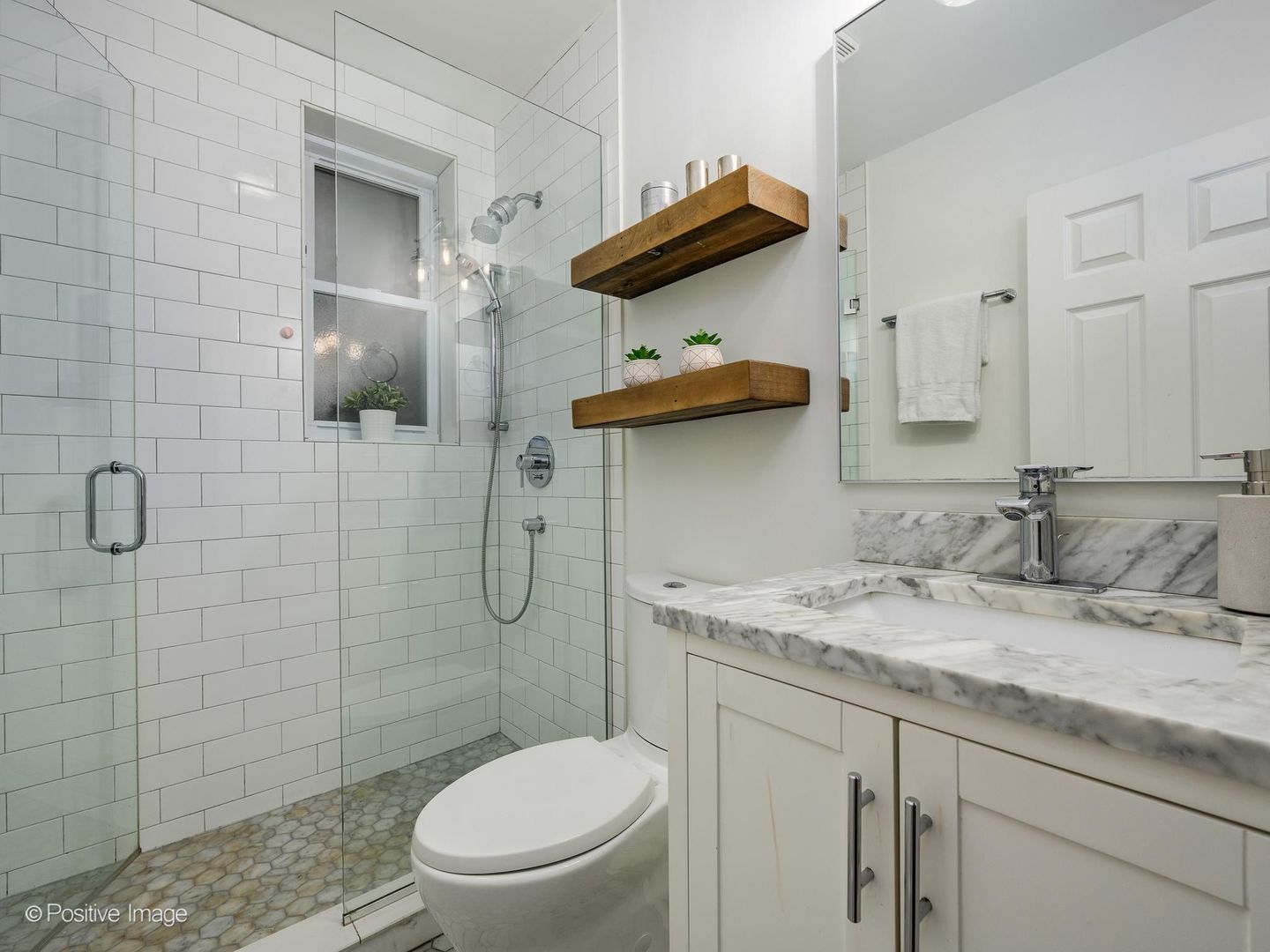 3803 N Ravenswood Avenue 1 Property Photo 12