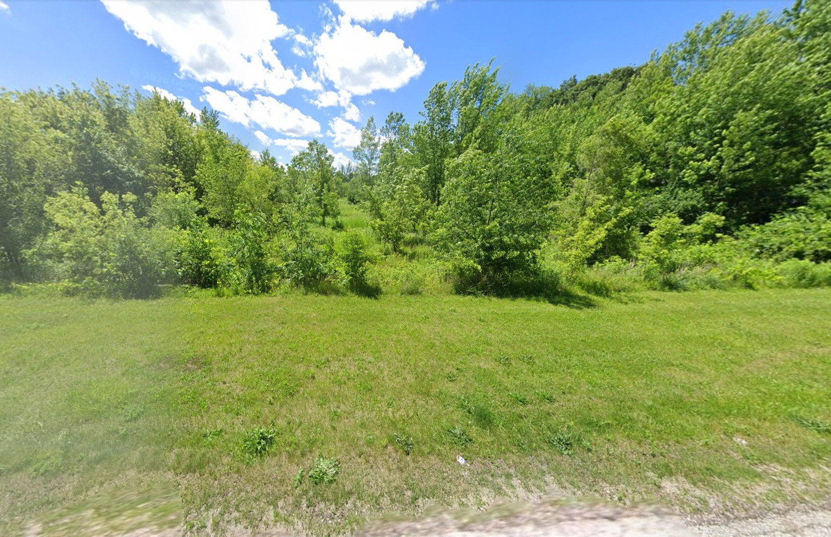 8809 S Hill Road Property Photo 2