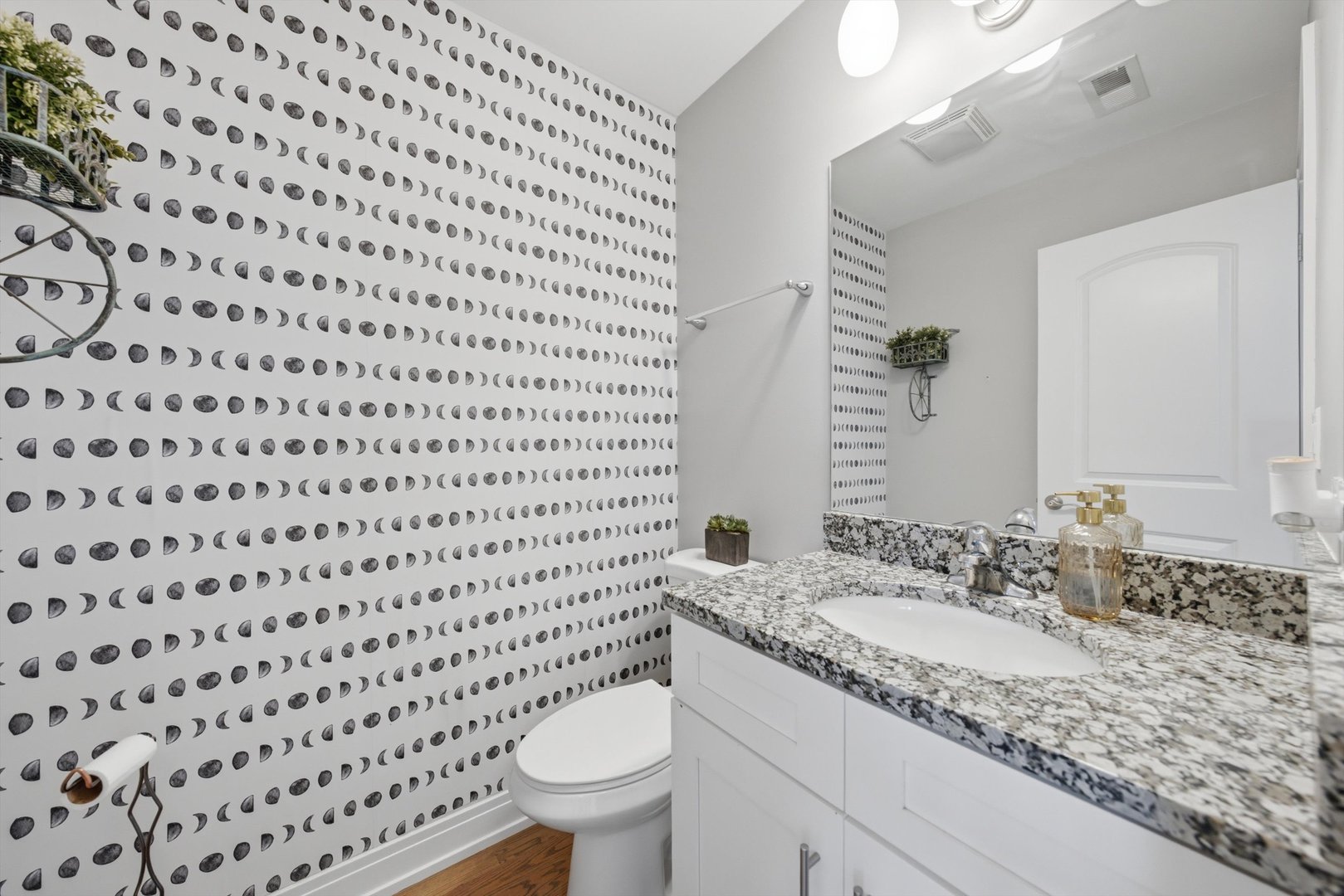 6451 S New England Avenue 4 Property Photo 14