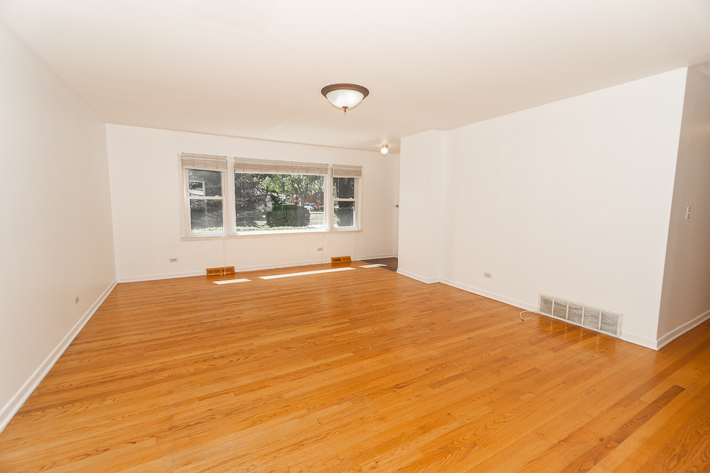 1185 Seymour Avenue Property Photo 6