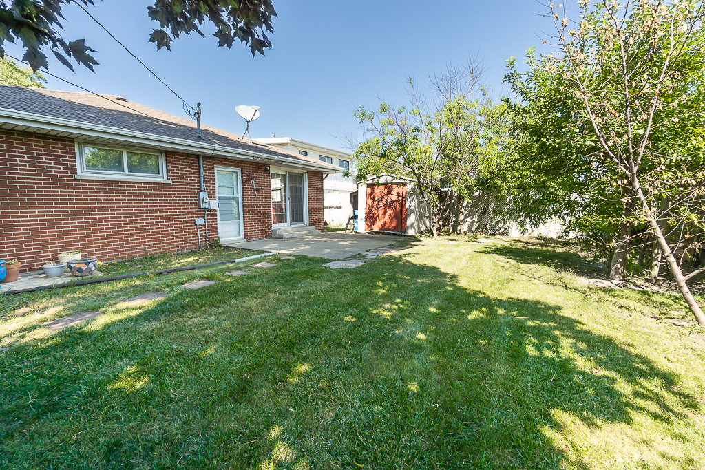 1185 Seymour Avenue Property Photo 30