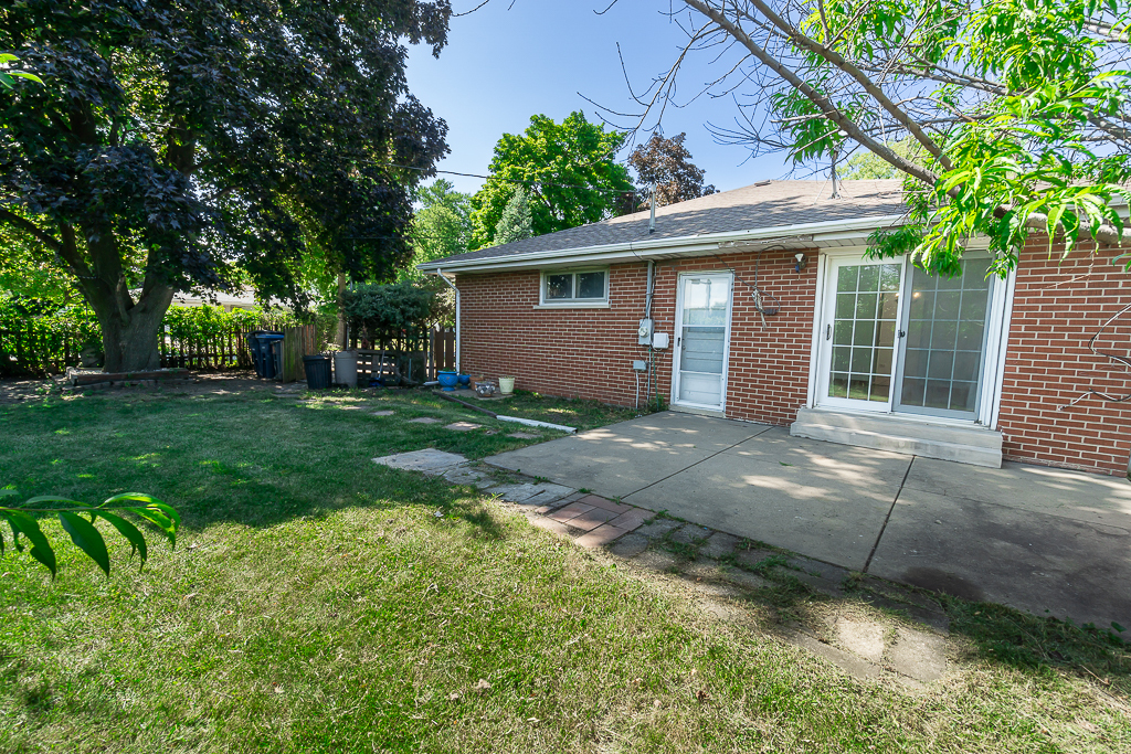 1185 Seymour Avenue Property Photo 31