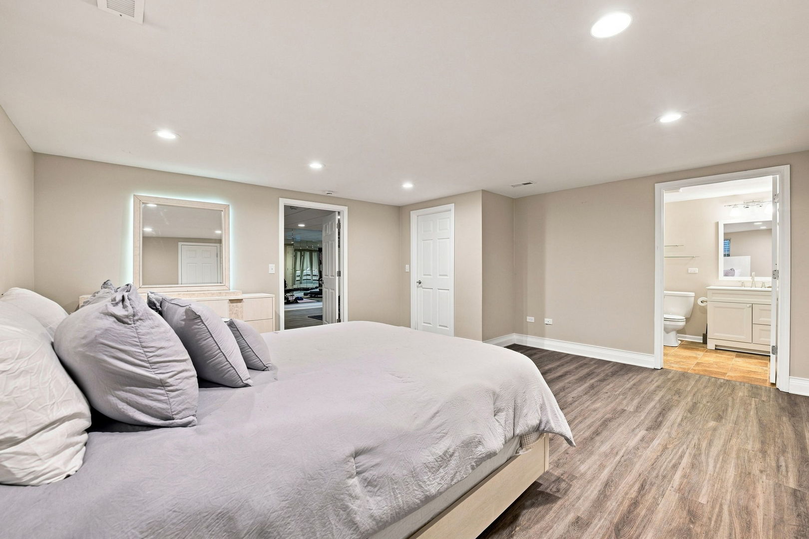 15913 S Selfridge Circle Property Photo 31
