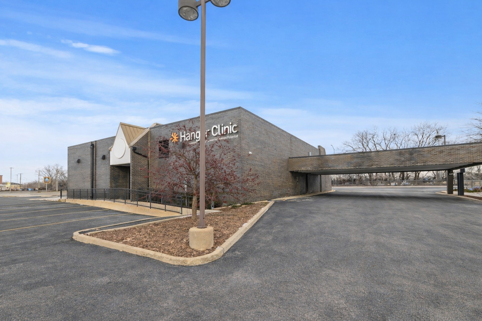 11346 S Cicero Avenue Property Photo 2