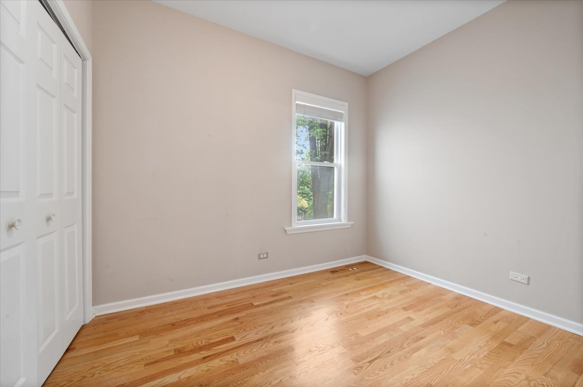 4150 N Whipple Street Property Photo 18