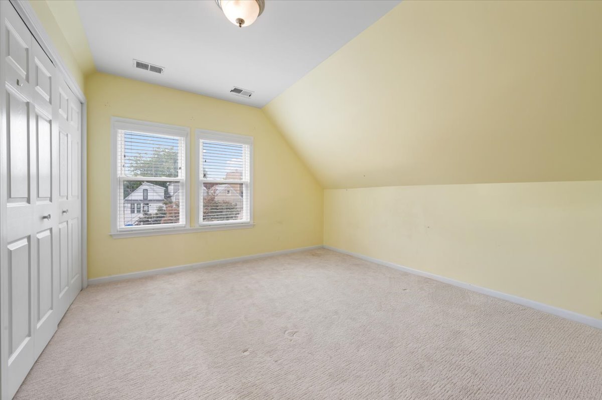 4150 N Whipple Street Property Photo 19