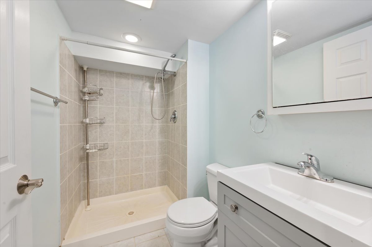 4150 N Whipple Street Property Photo 26
