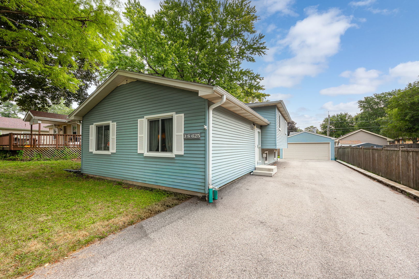 3s625 Lorraine Avenue Property Photo 1