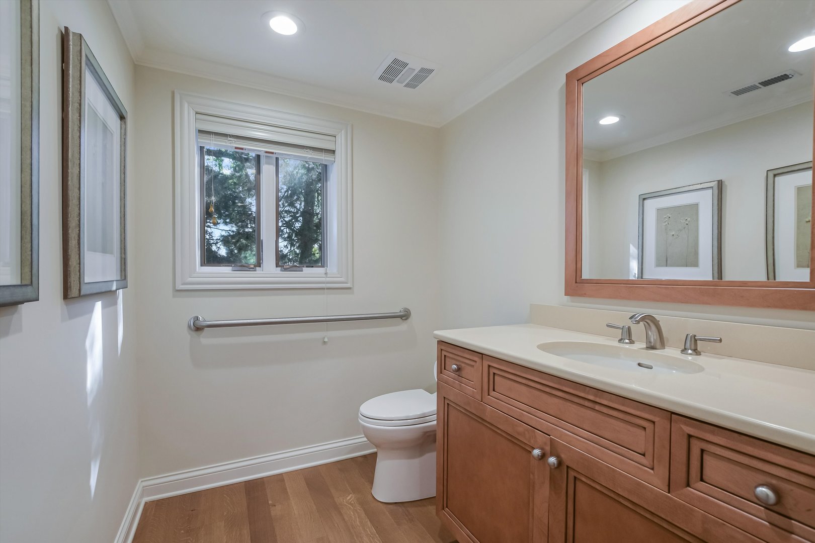 710 N Prospect Avenue Property Photo 26