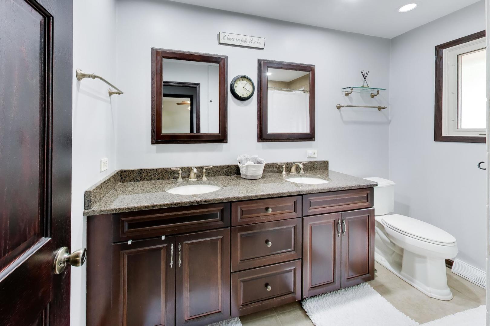 103 S Windsor Drive Property Photo 15