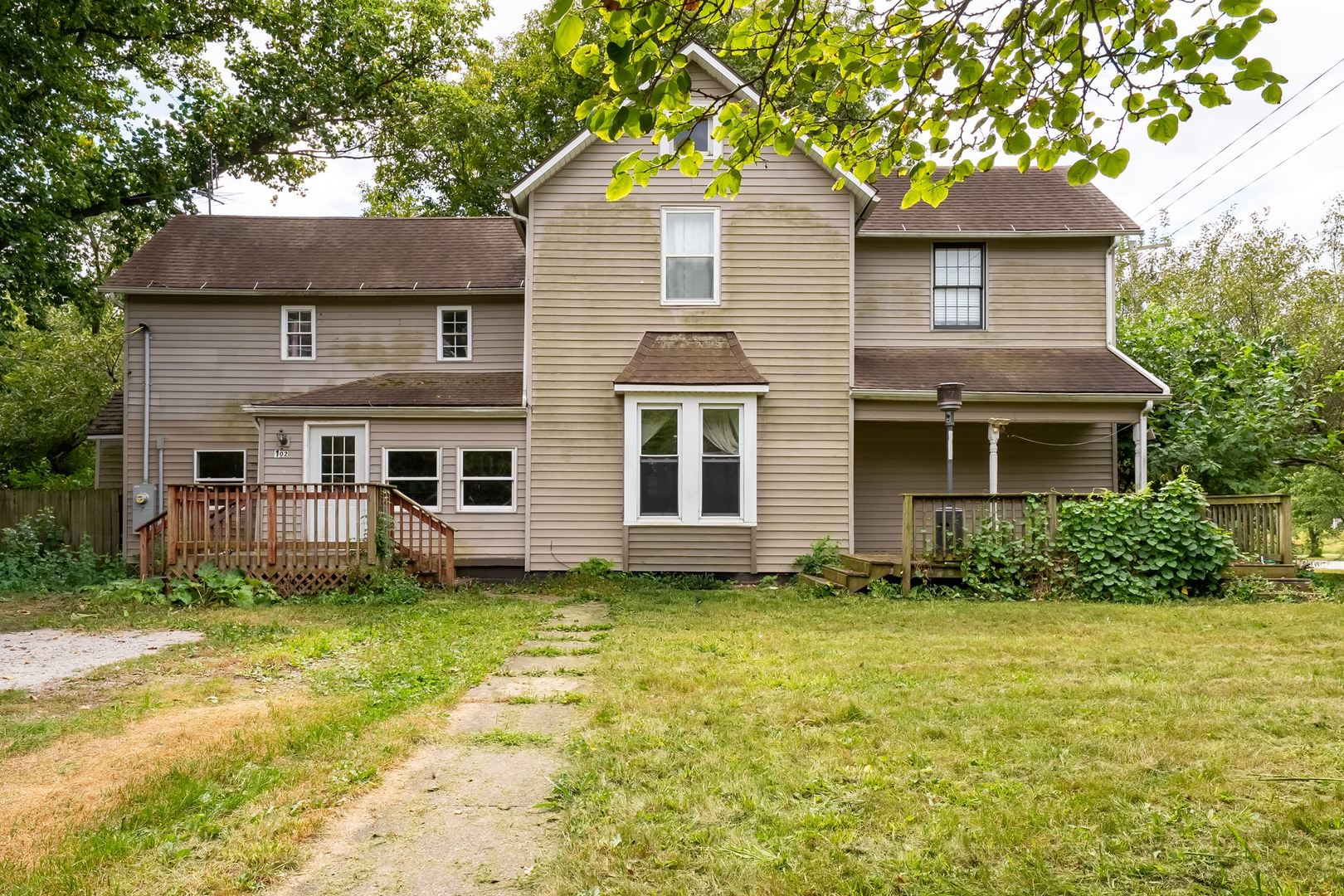 102 E NORTH Street