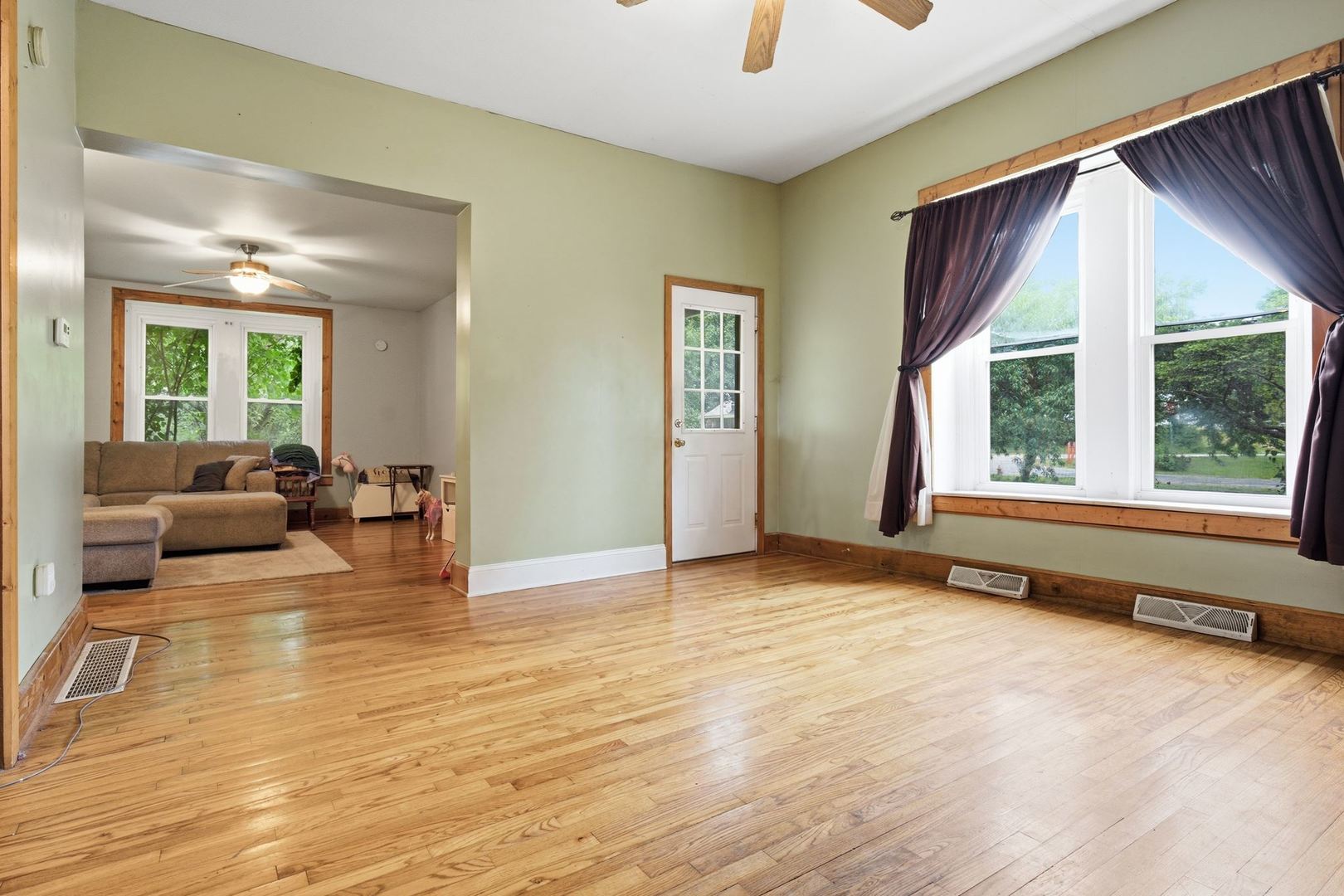 102 E North Street Property Photo 11