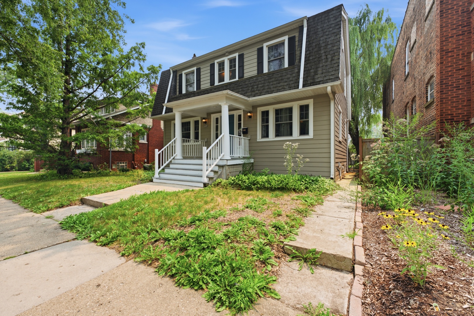 3829 W Addison Street Property Photo 1