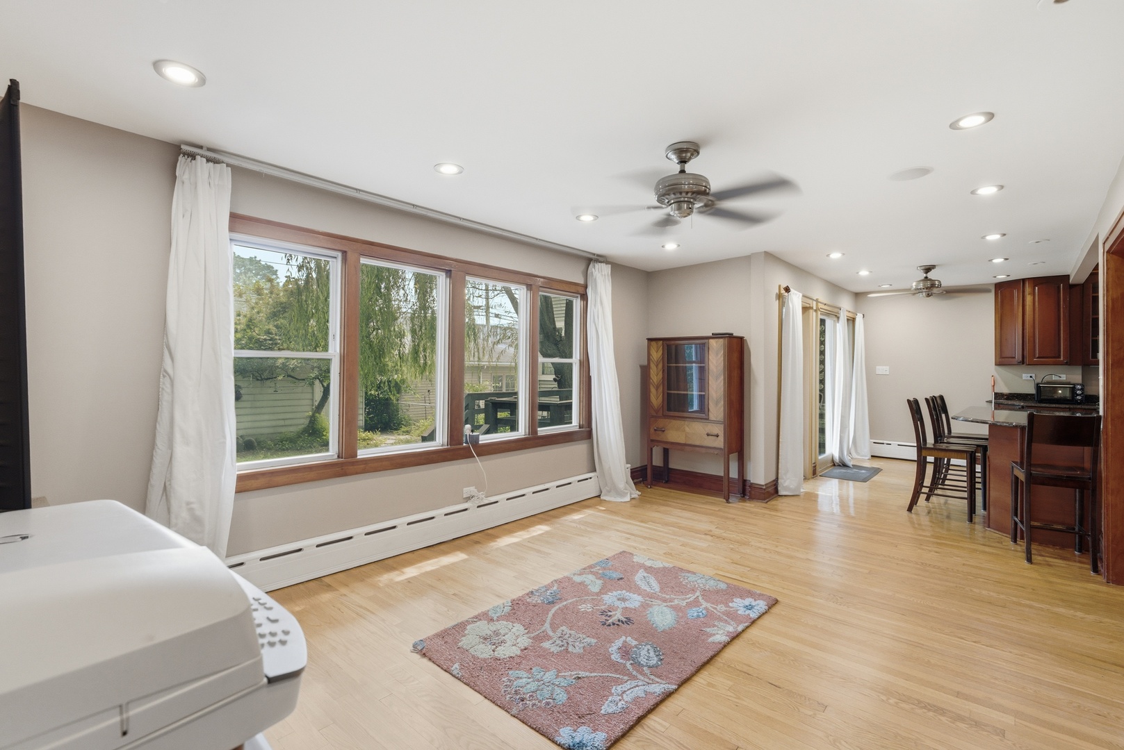 3829 W Addison Street Property Photo 11