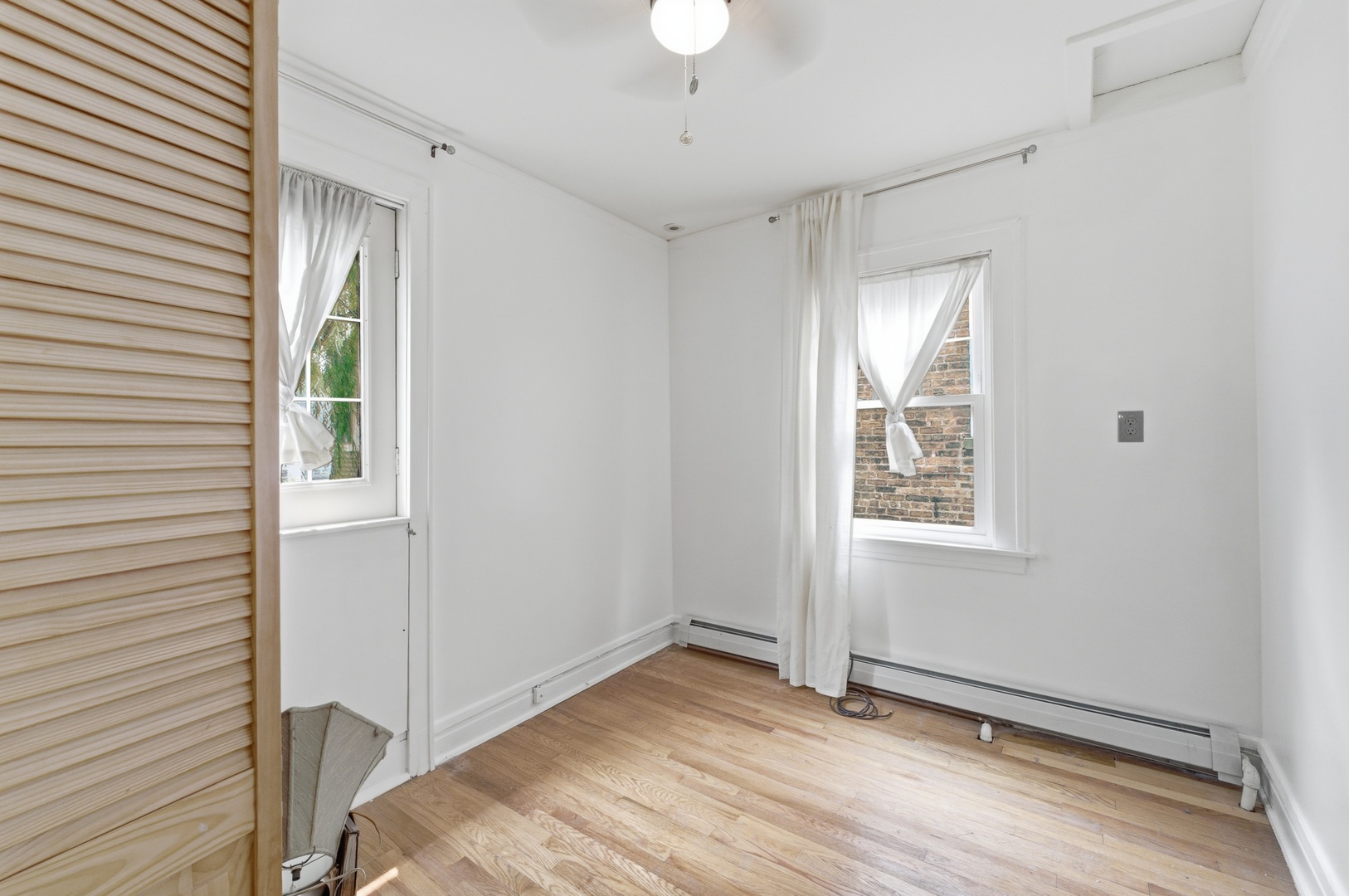 3829 W Addison Street Property Photo 18