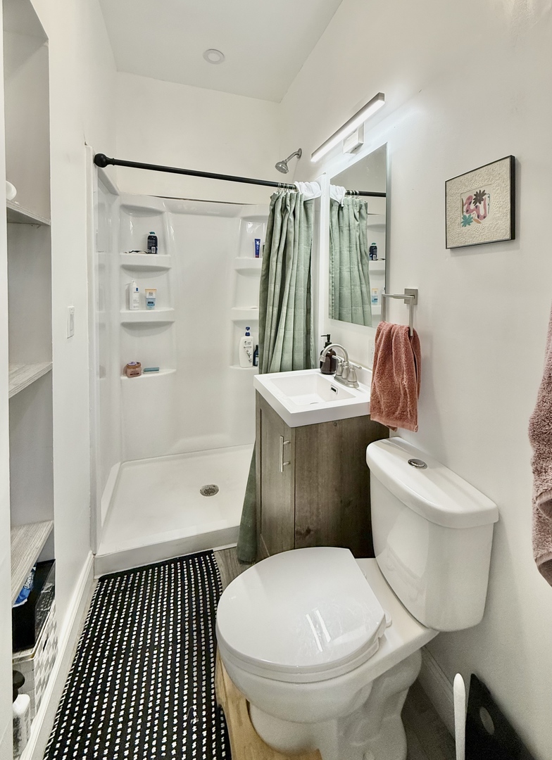 2947 W Cortland Street Property Photo 14