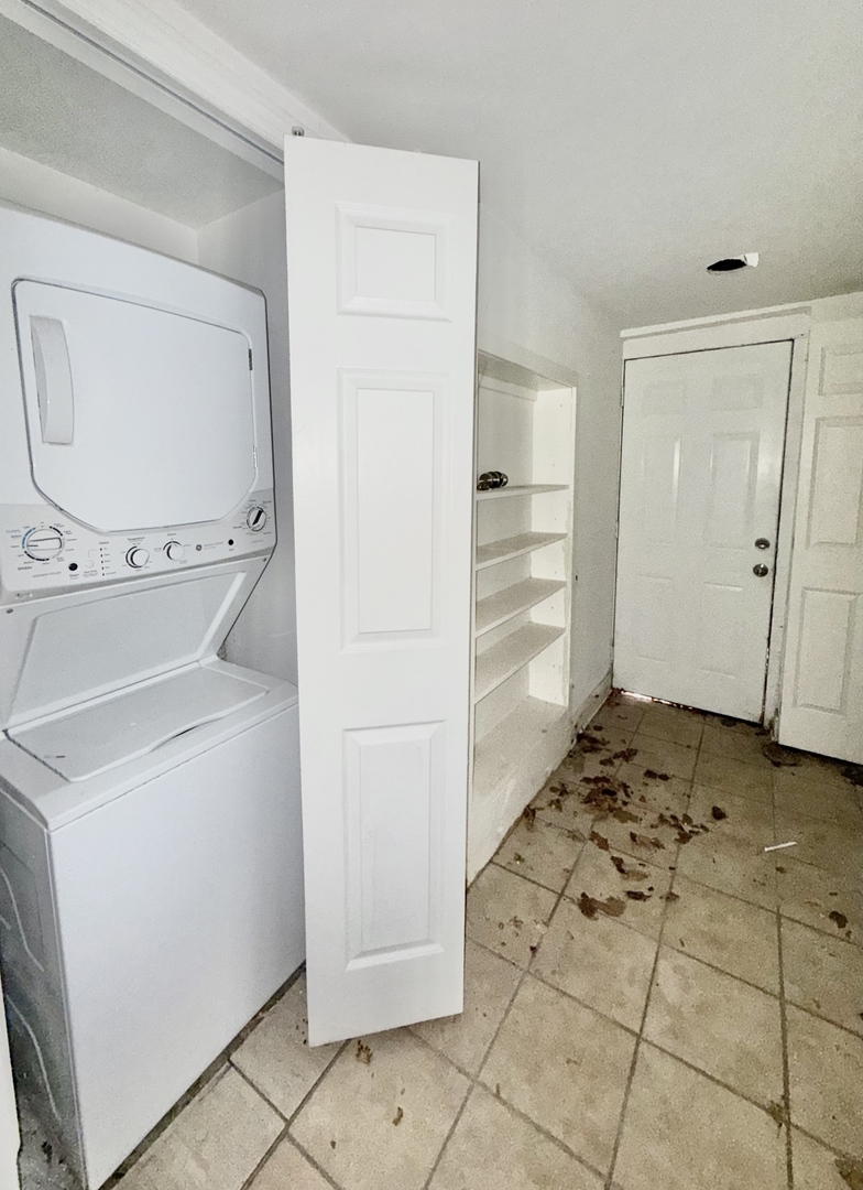 2947 W Cortland Street Property Photo 34