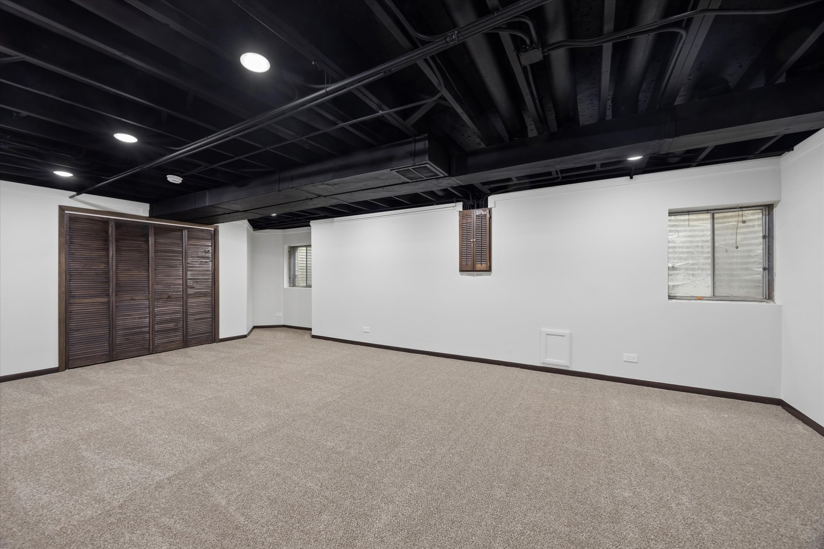 11132 Eaton Court Property Photo 10