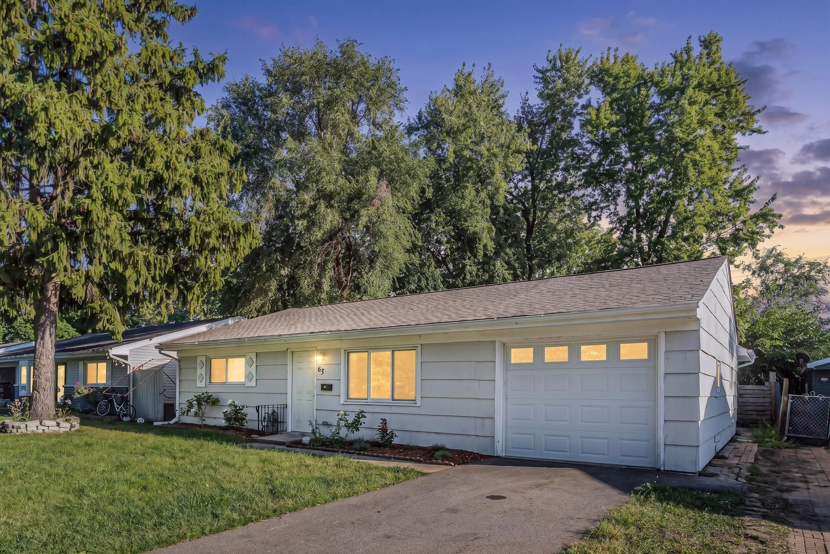 63 W Manchester Drive Property Photo 1