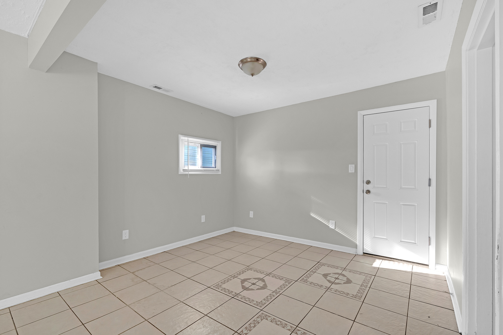 63 W Manchester Drive Property Photo 13