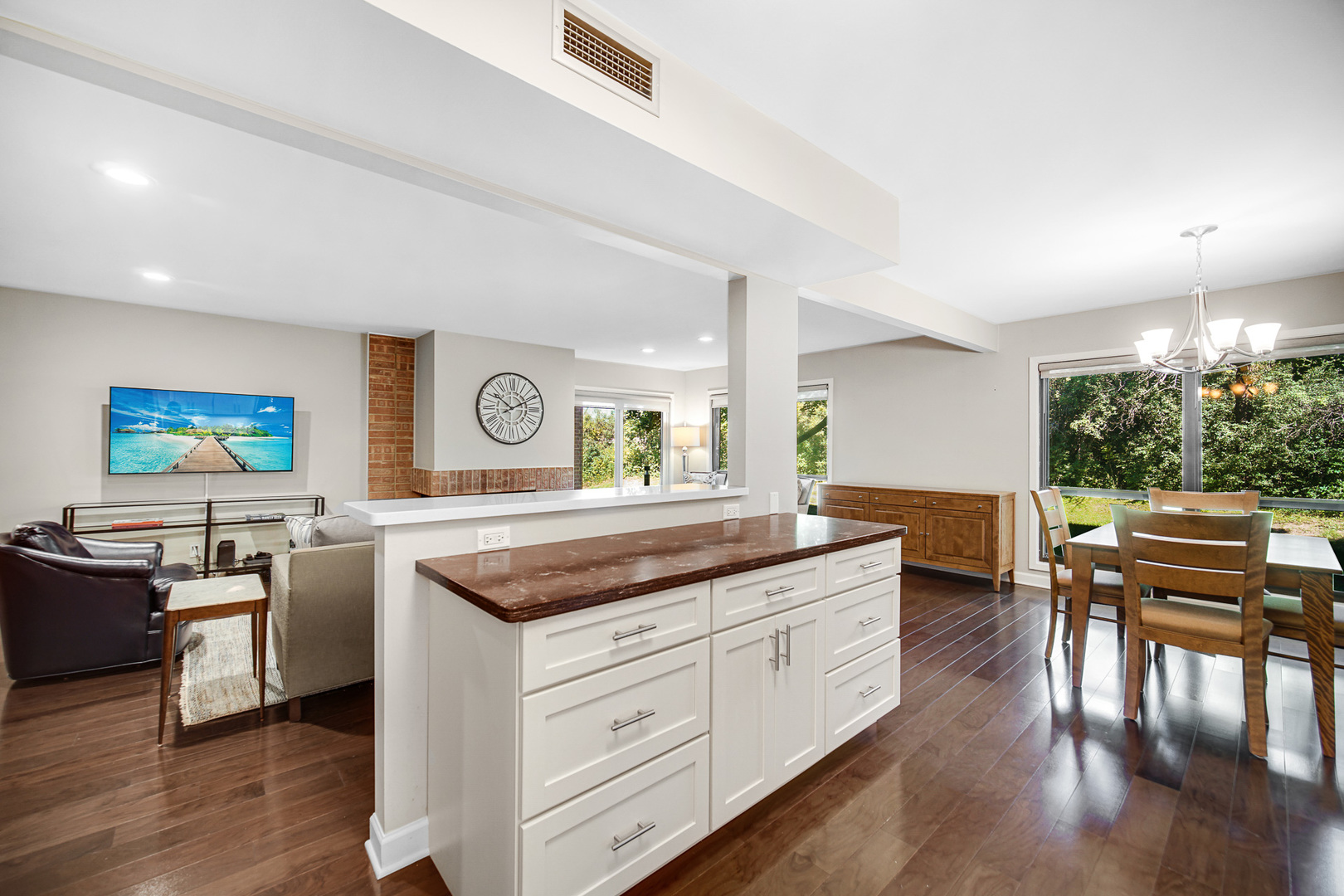 1066 Shermer Road 11 Property Photo 6