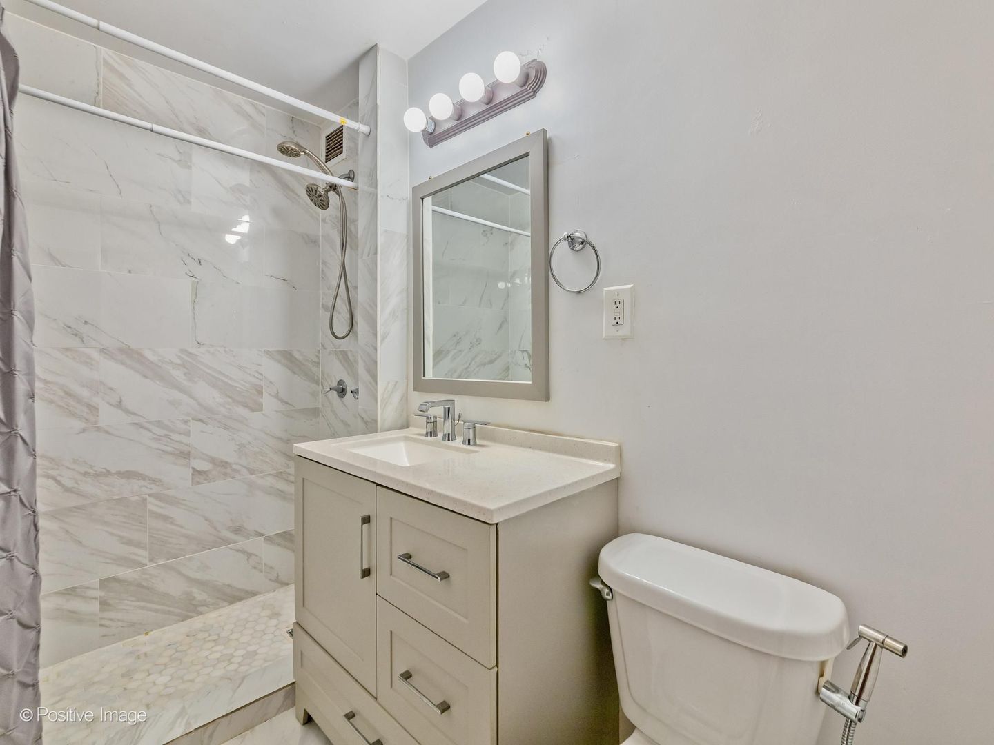 6300 N Sheridan Road 204 Property Photo 12