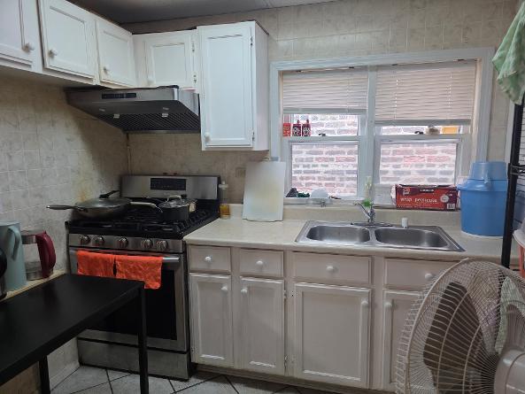 3341 S Hamilton Avenue Property Photo 6
