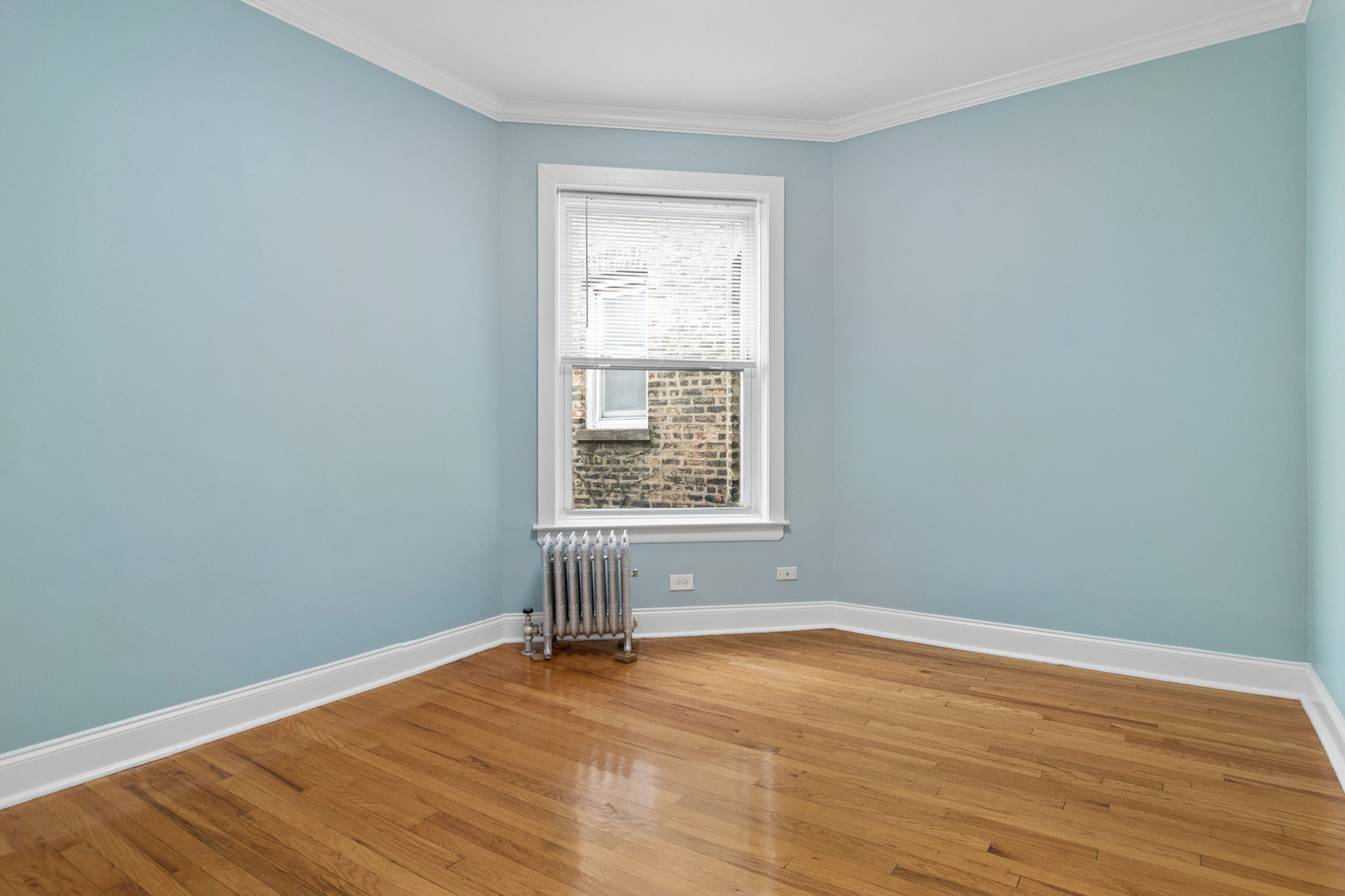 1057 W Berwyn Avenue 3 Property Photo 17