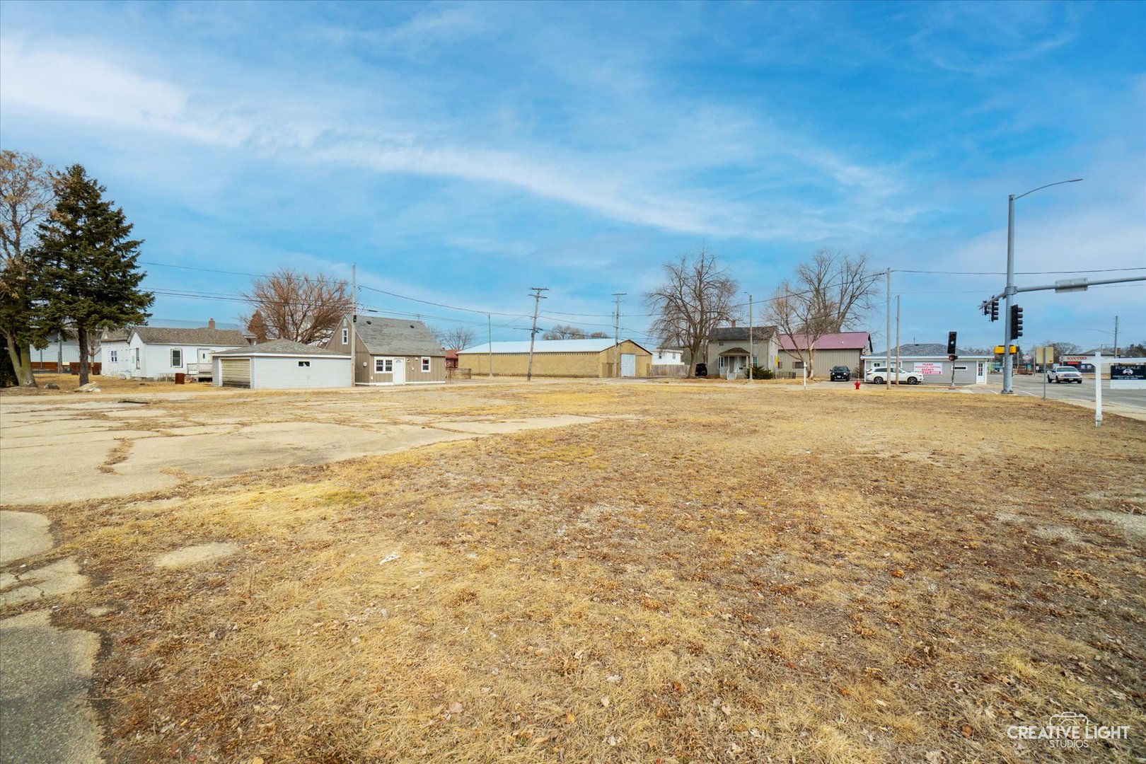 206 W South Street Property Photo 5