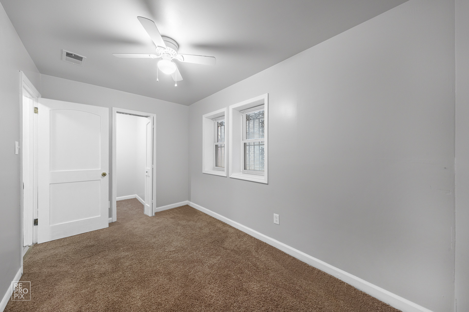 7751 S Saginaw Avenue 3 Property Photo 17