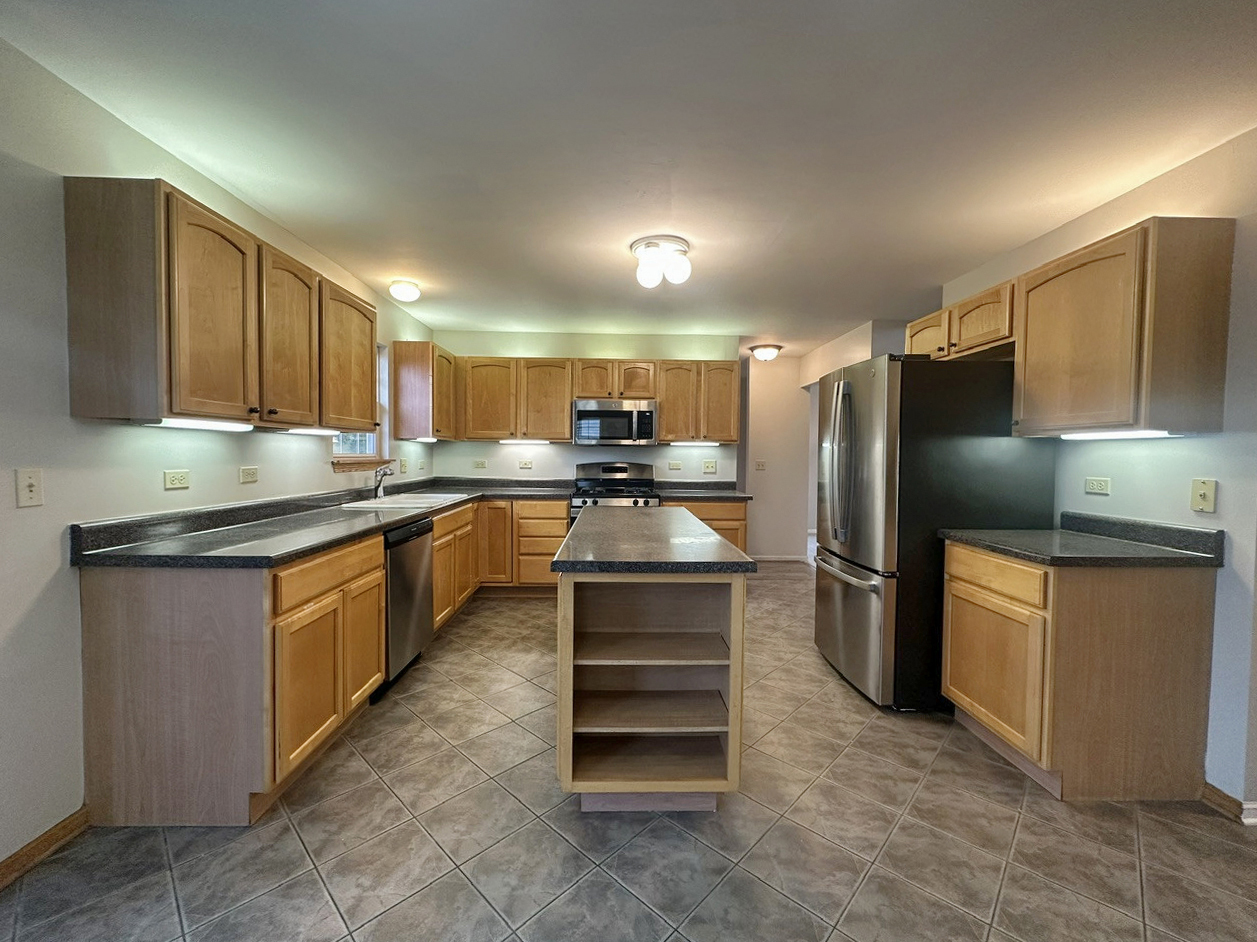 1907 Ridge Moor Drive Property Photo 8