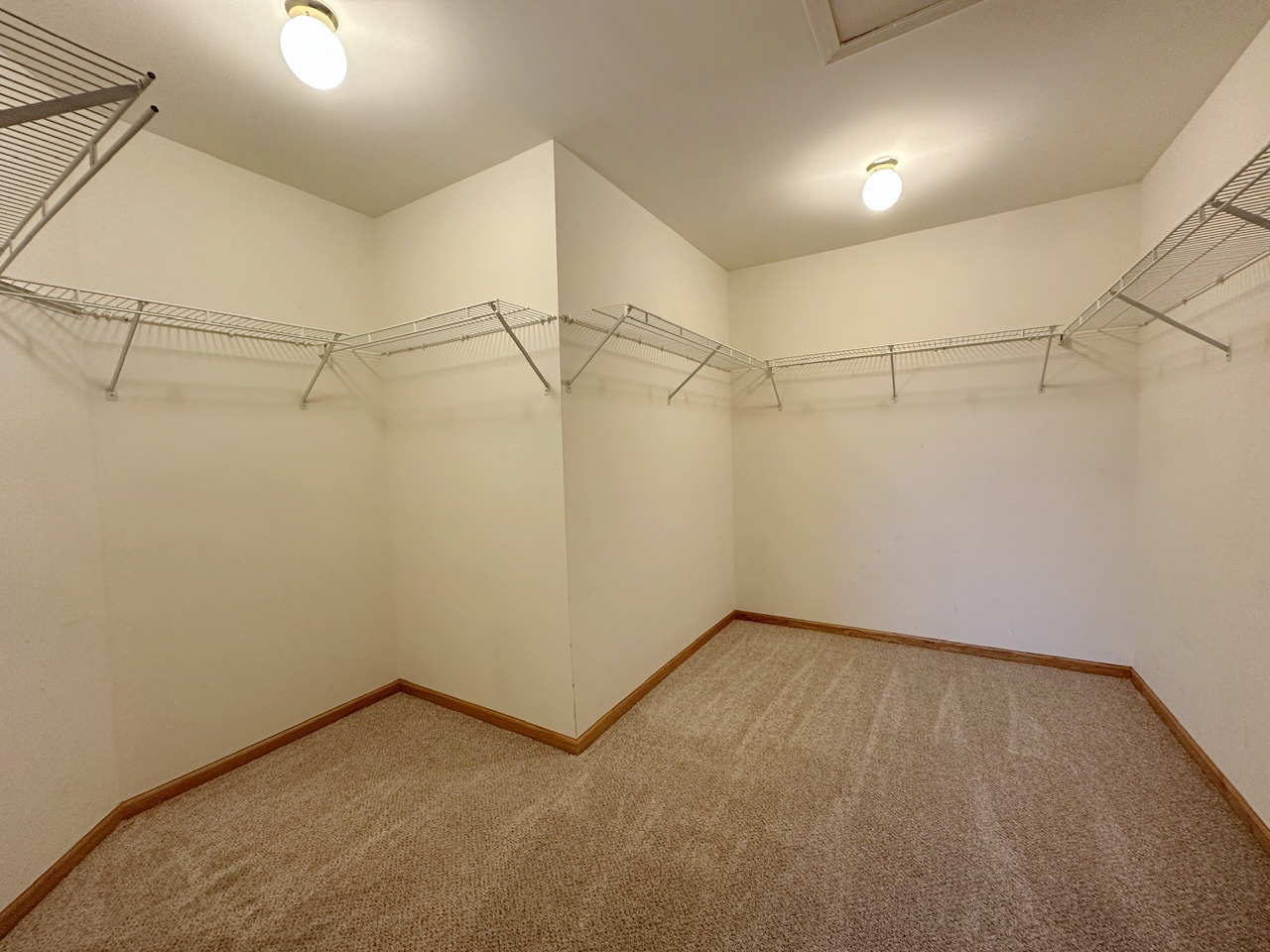 1907 Ridge Moor Drive Property Photo 20