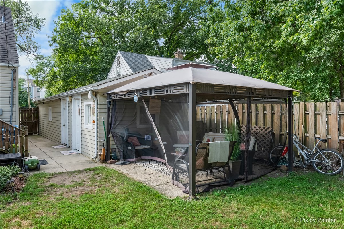 249 W Butterfield Road Property Photo 37