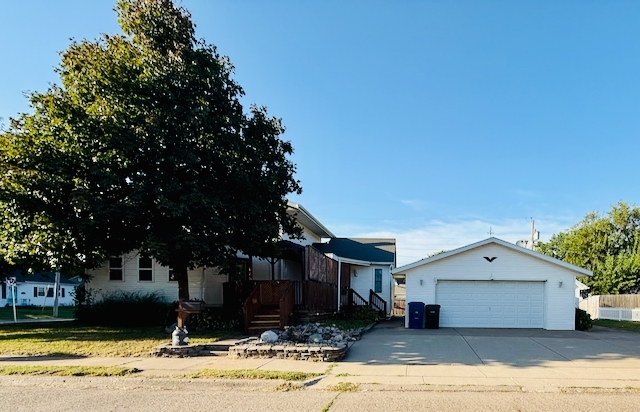 2358 W Lombard Street Property Photo 1
