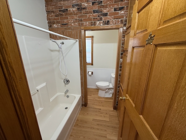 2358 W Lombard Street Property Photo 14