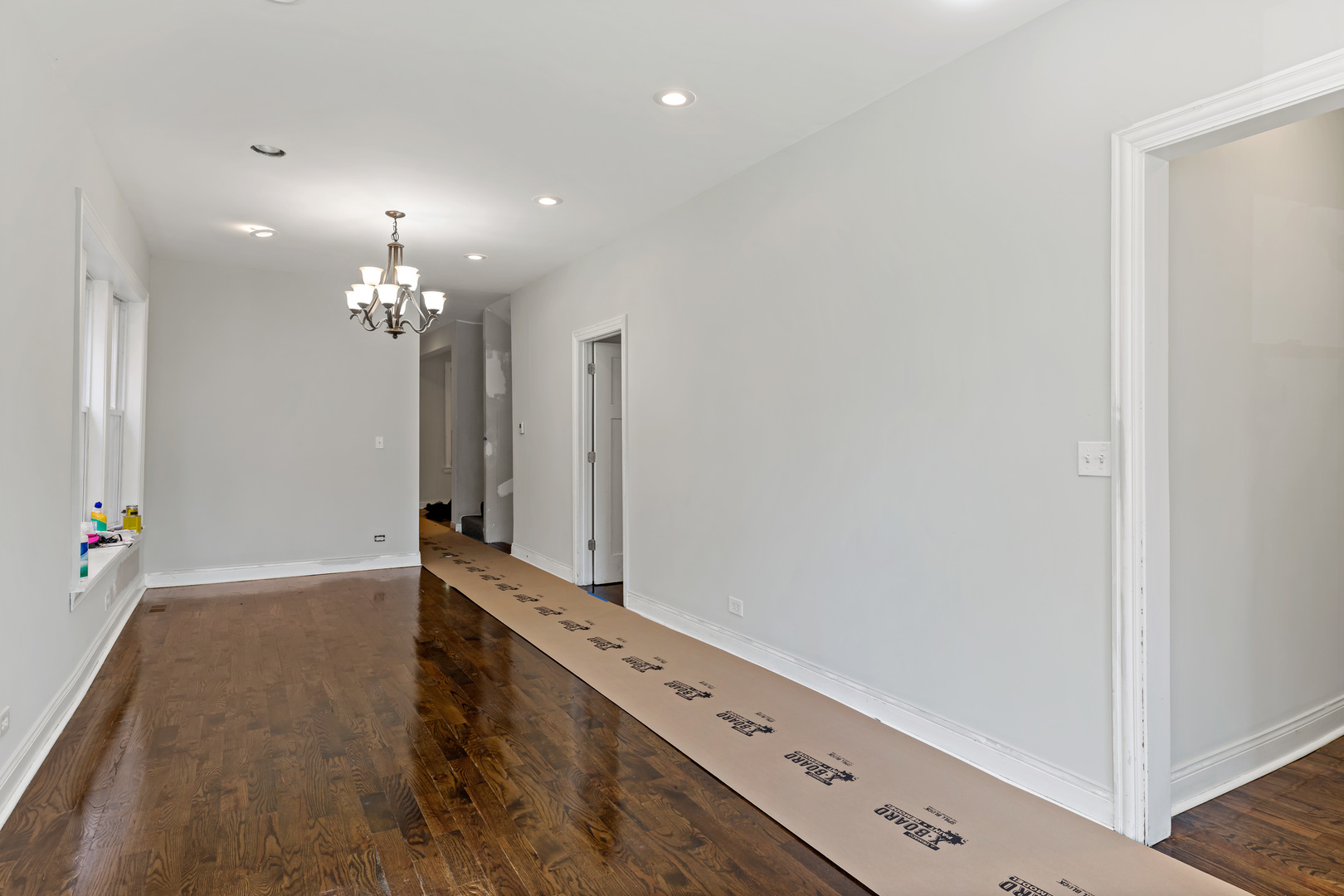 6640 S Champlain Avenue Property Photo 2