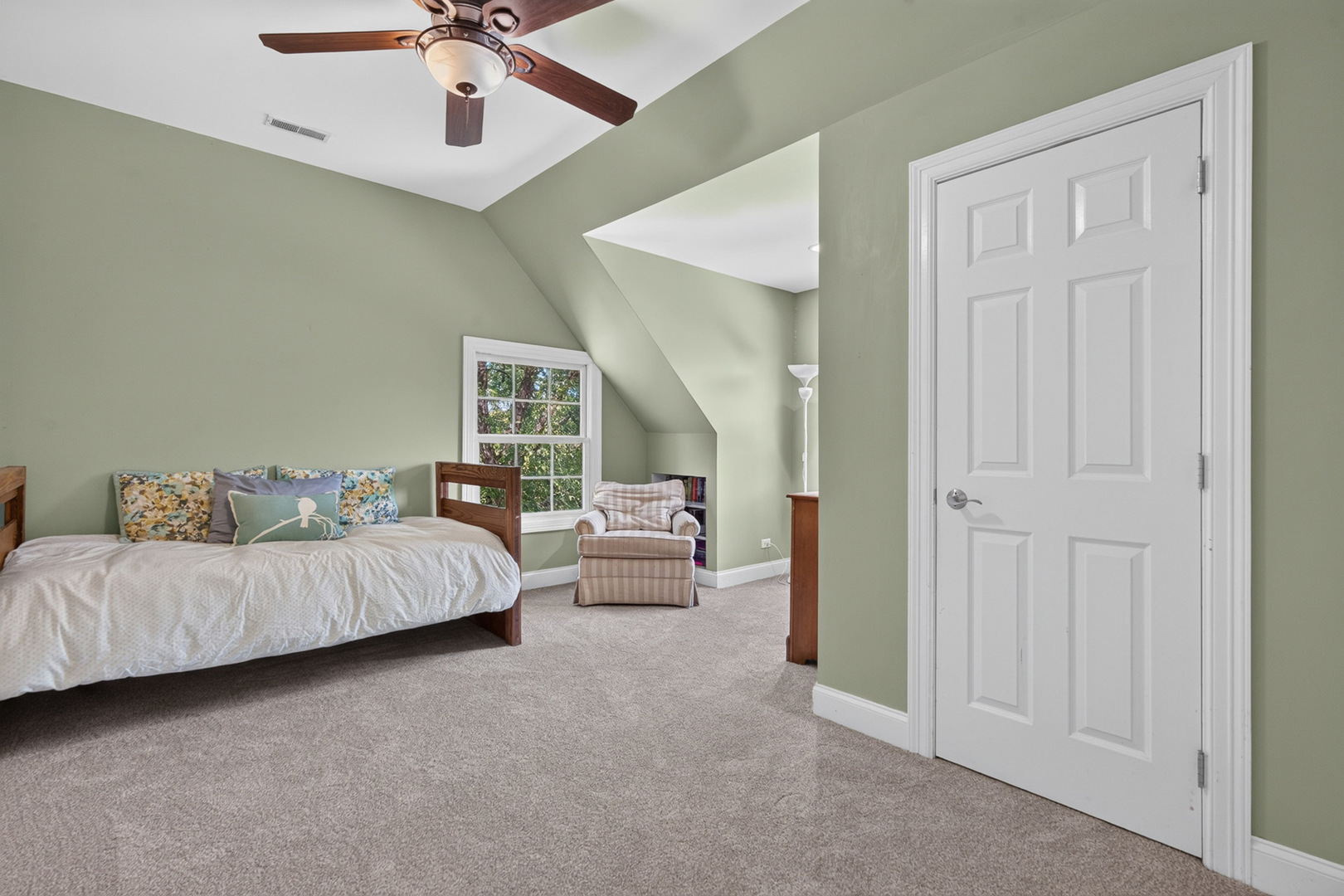875 Sterling Road Property Photo 17