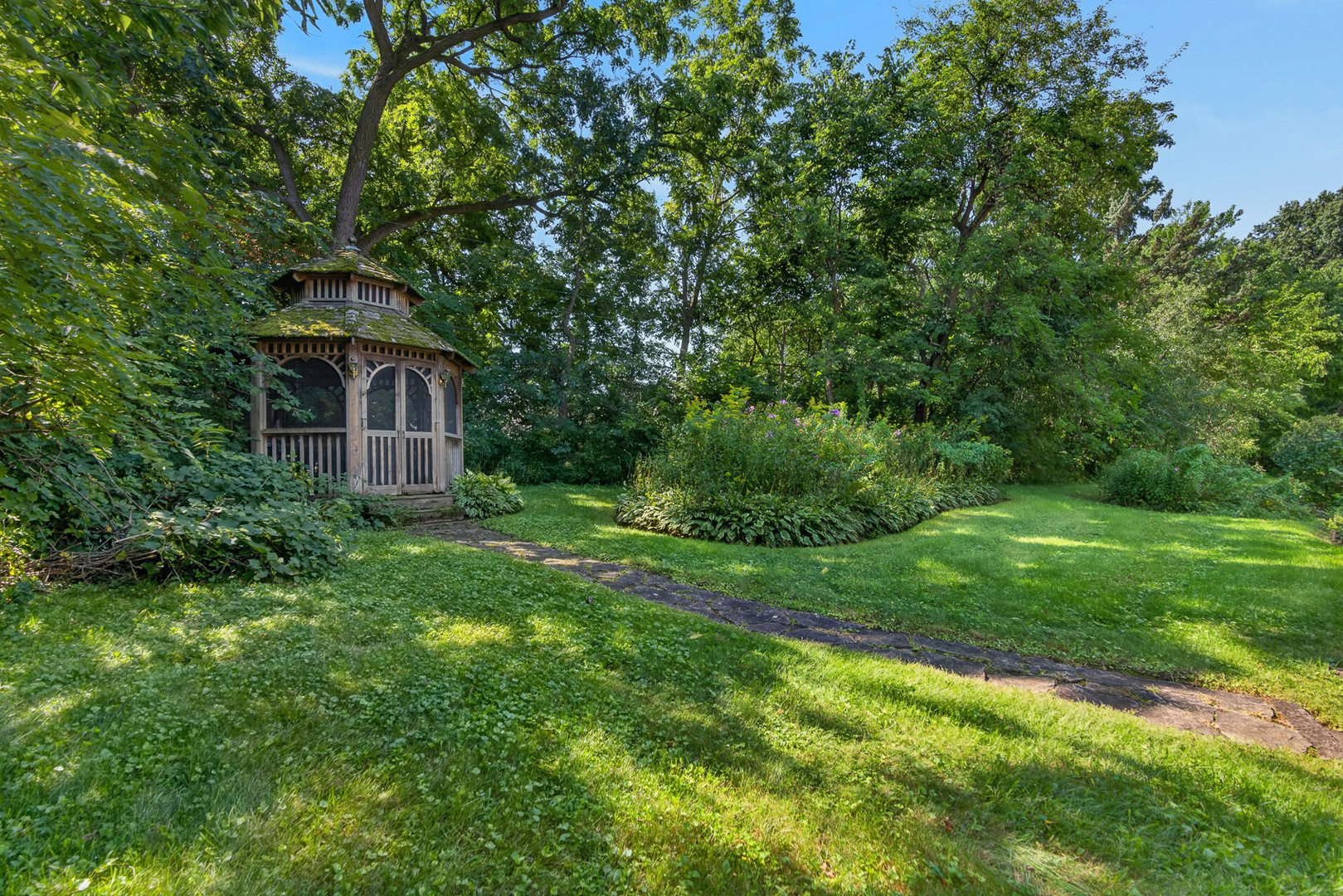 875 Sterling Road Property Photo 31