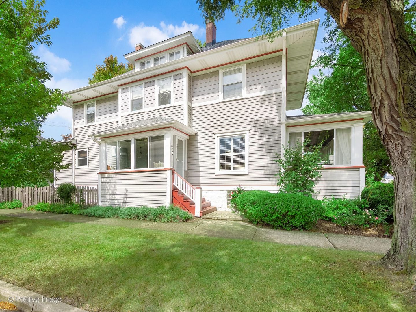500 N Ashland Avenue Property Photo 2