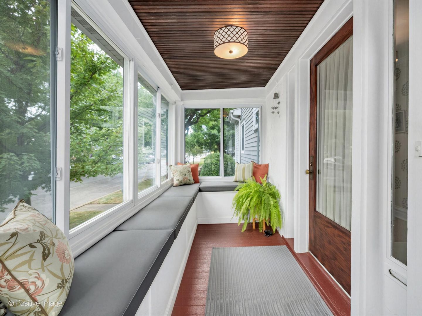 500 N Ashland Avenue Property Photo 3