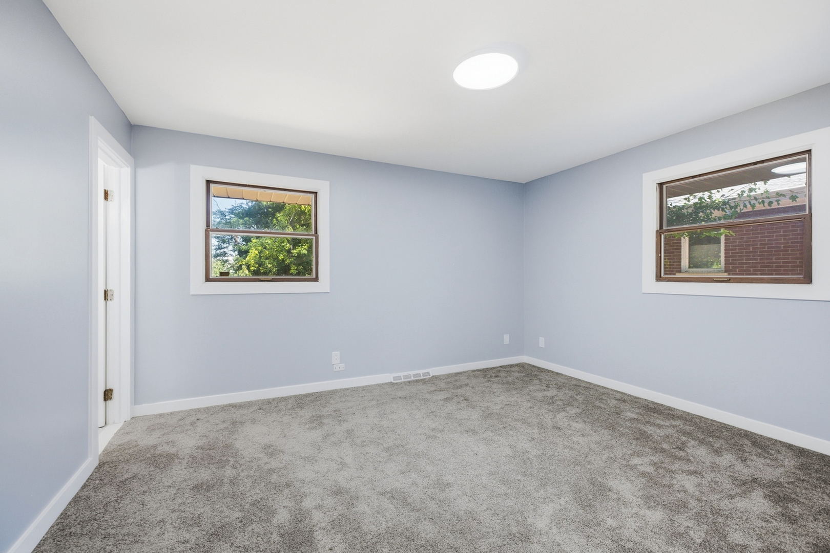 2355 Coach And Surrey Lane Property Photo 13