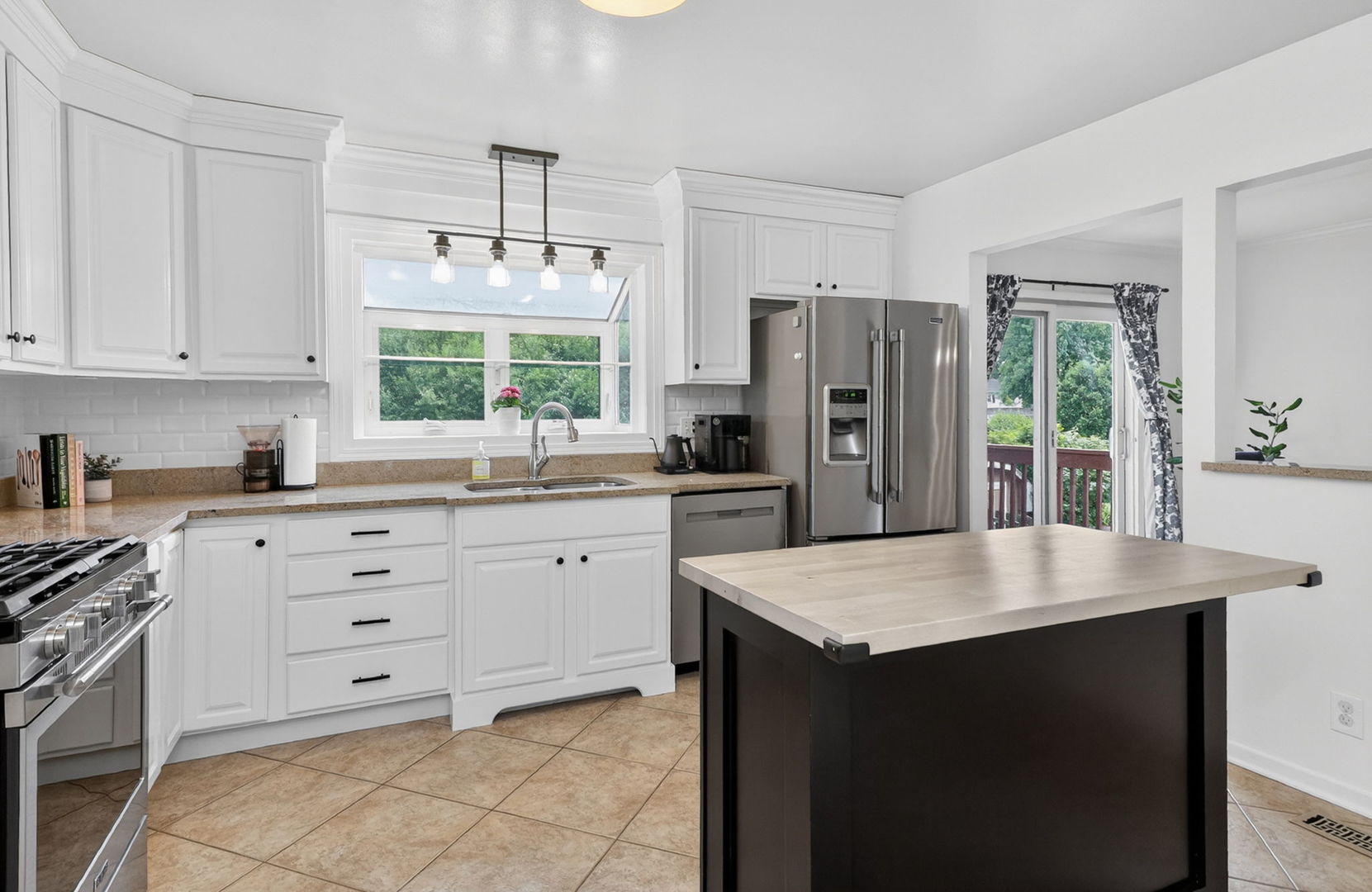 1905 Cheshire Lane Property Photo 6