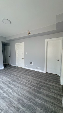 8211 S Escanaba Avenue 2 Property Photo 12